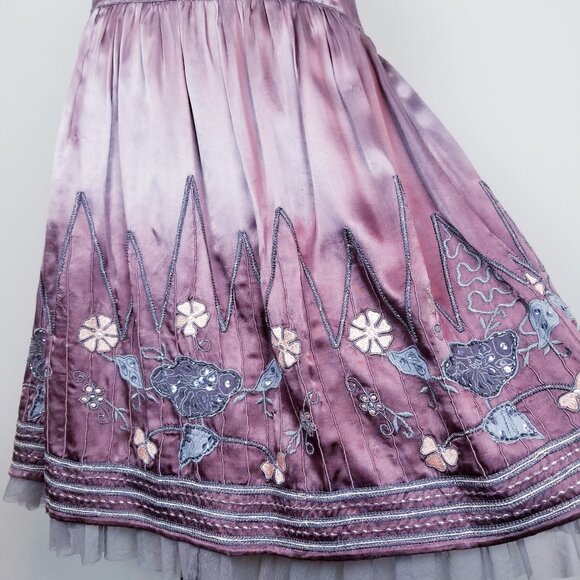 Gorgeous Vents d'Ailleurs Lavender Satin Floral Embroidered Midi Skirt NEW wTags - Picture 3 of 8